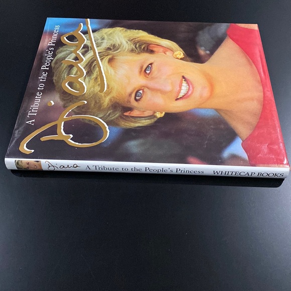 Diana: A Tribute to the People’s Princess by Peter Donnelly - Hardcover Book - Picture 3 of 11